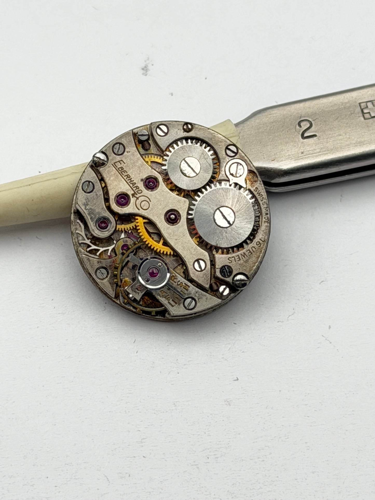 Eberhard & Co. 16 jewels movement movimento