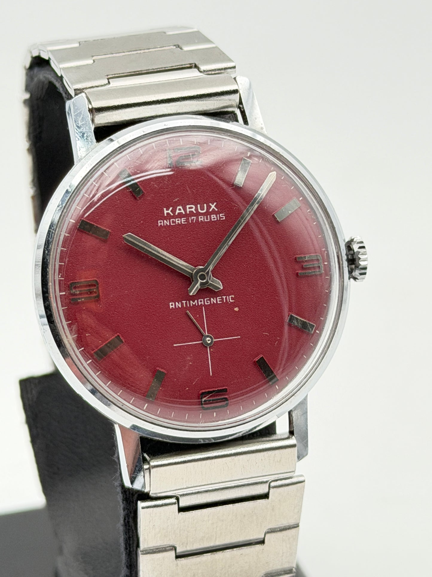 karux red watch steel vintage nos 70s 34mm swiss made
