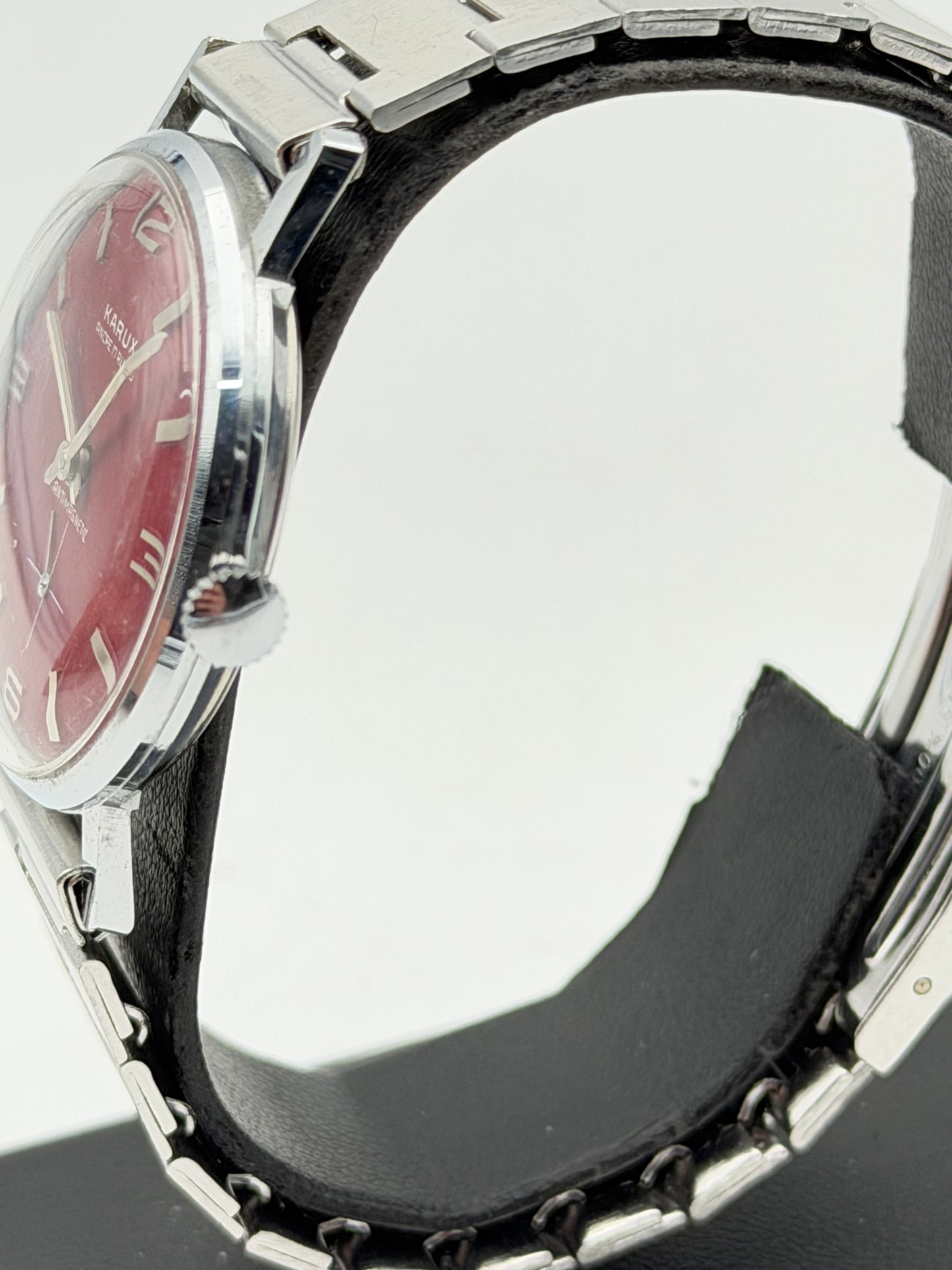 karux red watch steel vintage nos 70s 34mm swiss made