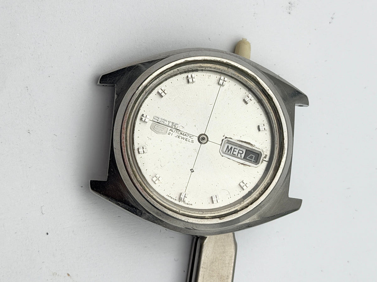 seiko 7009-8330 37mm