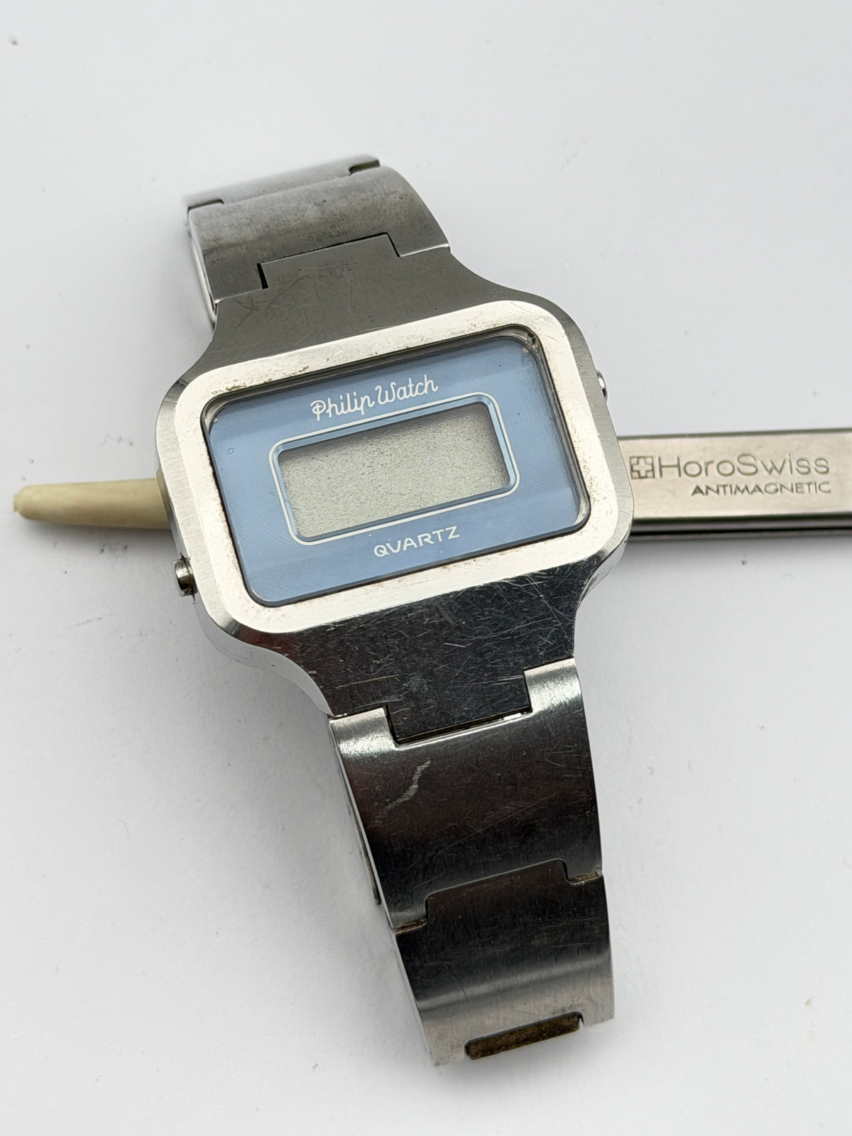 philip watch lcd 37mm