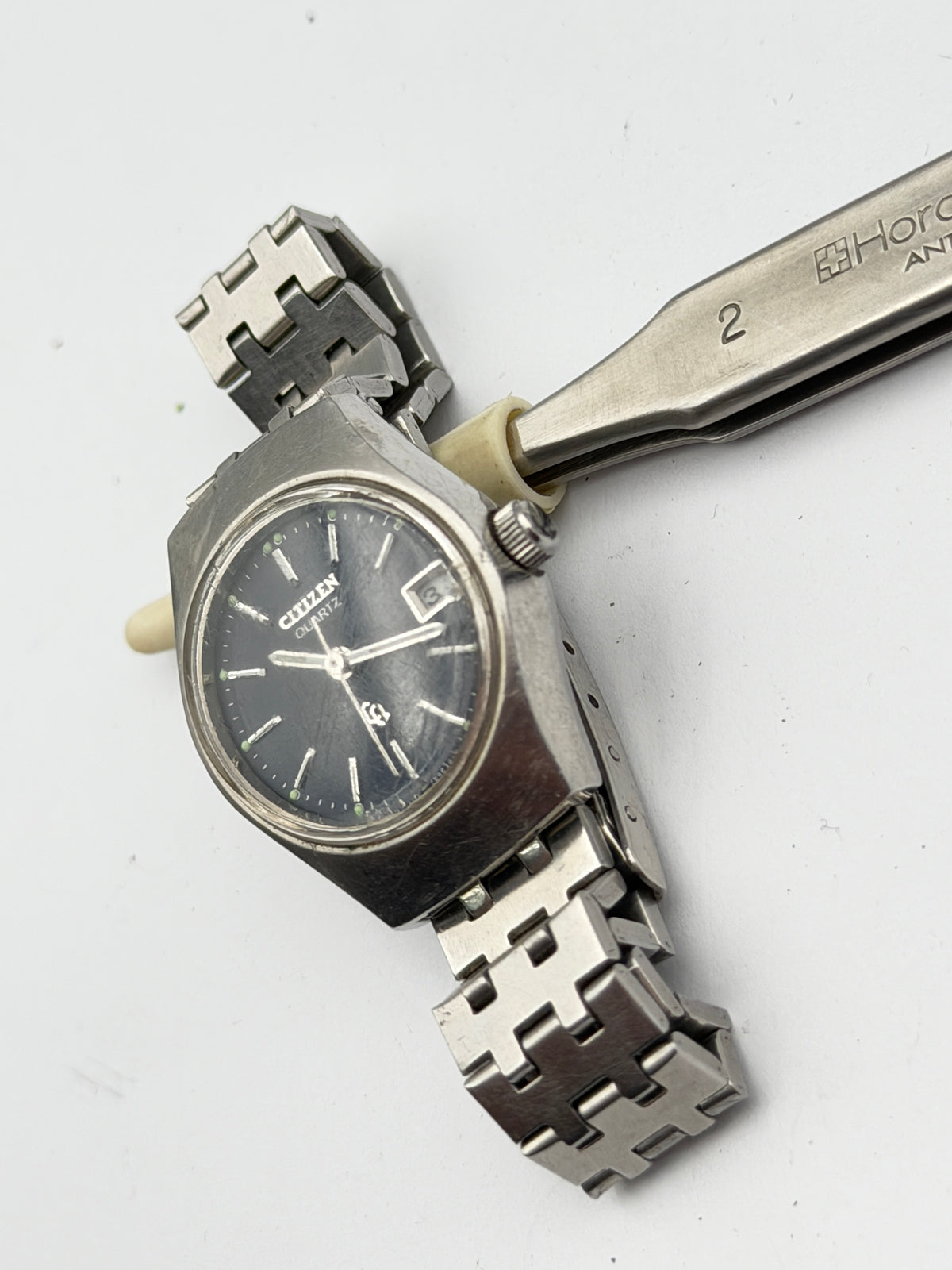 citizen quartz 47-2093 24mm