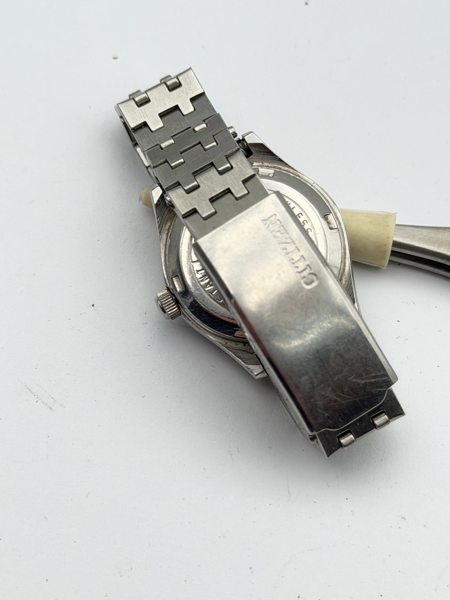 citizen quartz 47-2093 24mm