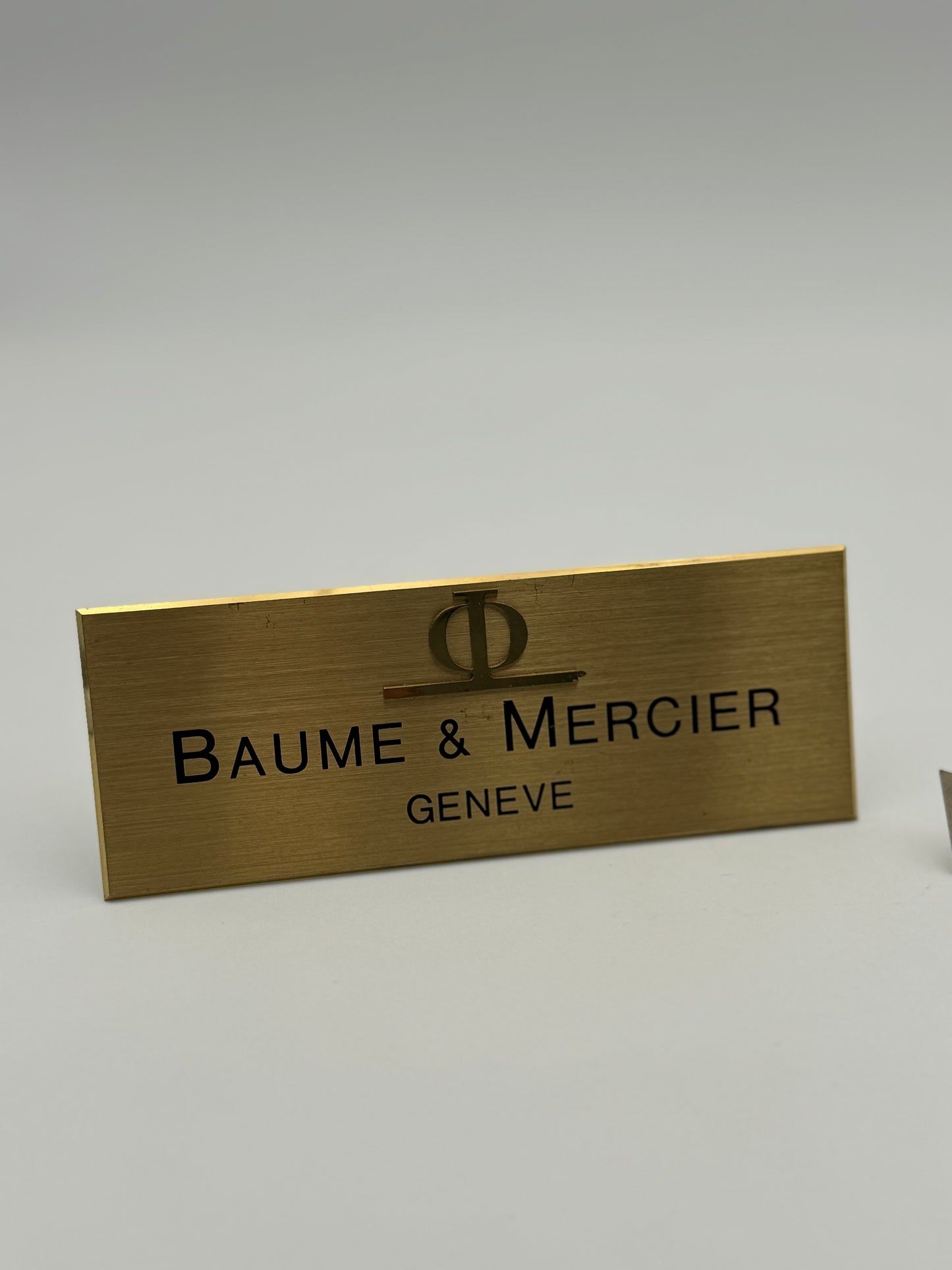omega swiss made baume e mercier targhe da esposizione