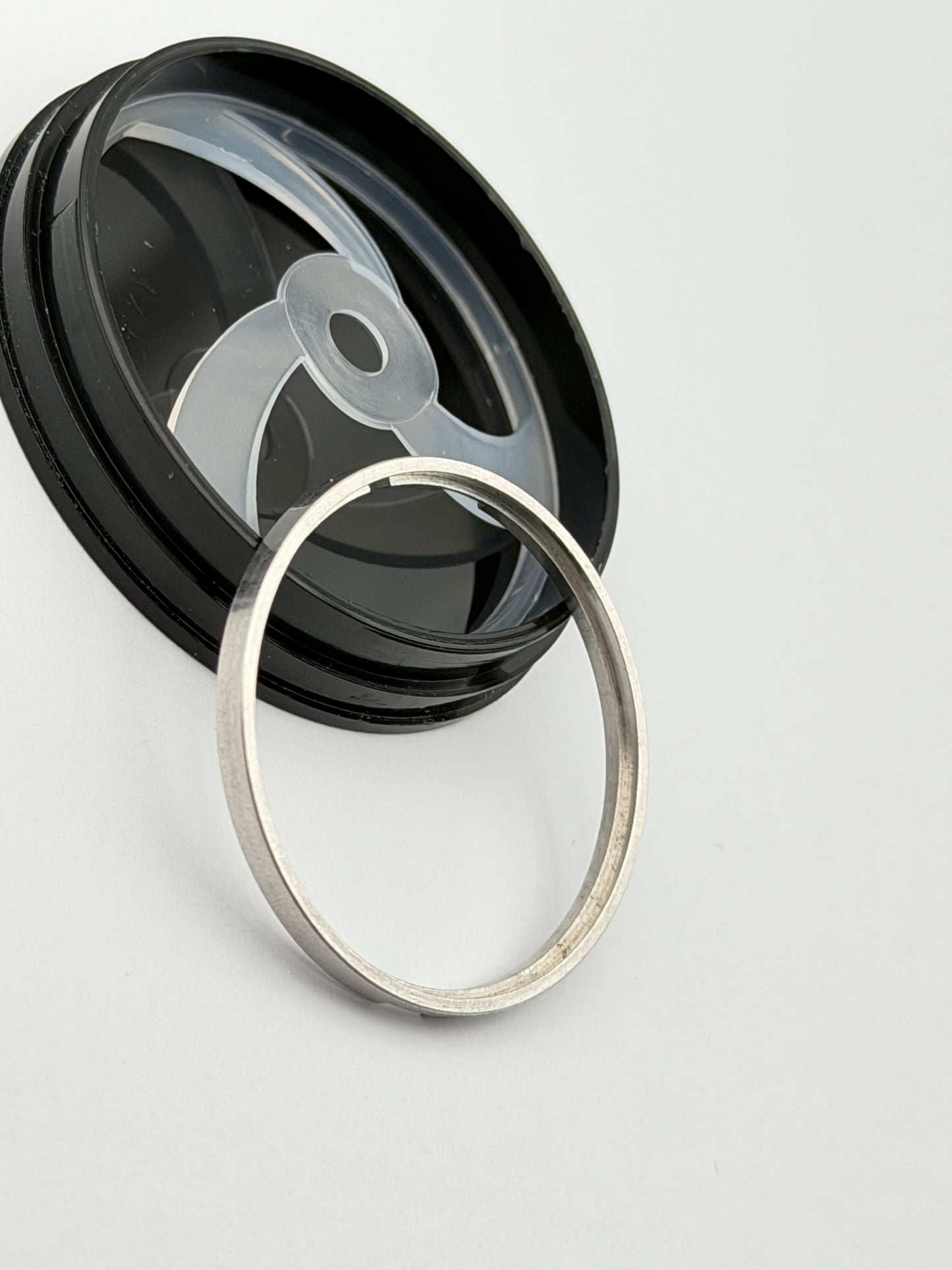 bulgari anello ferma movimento diagono carbon gold
