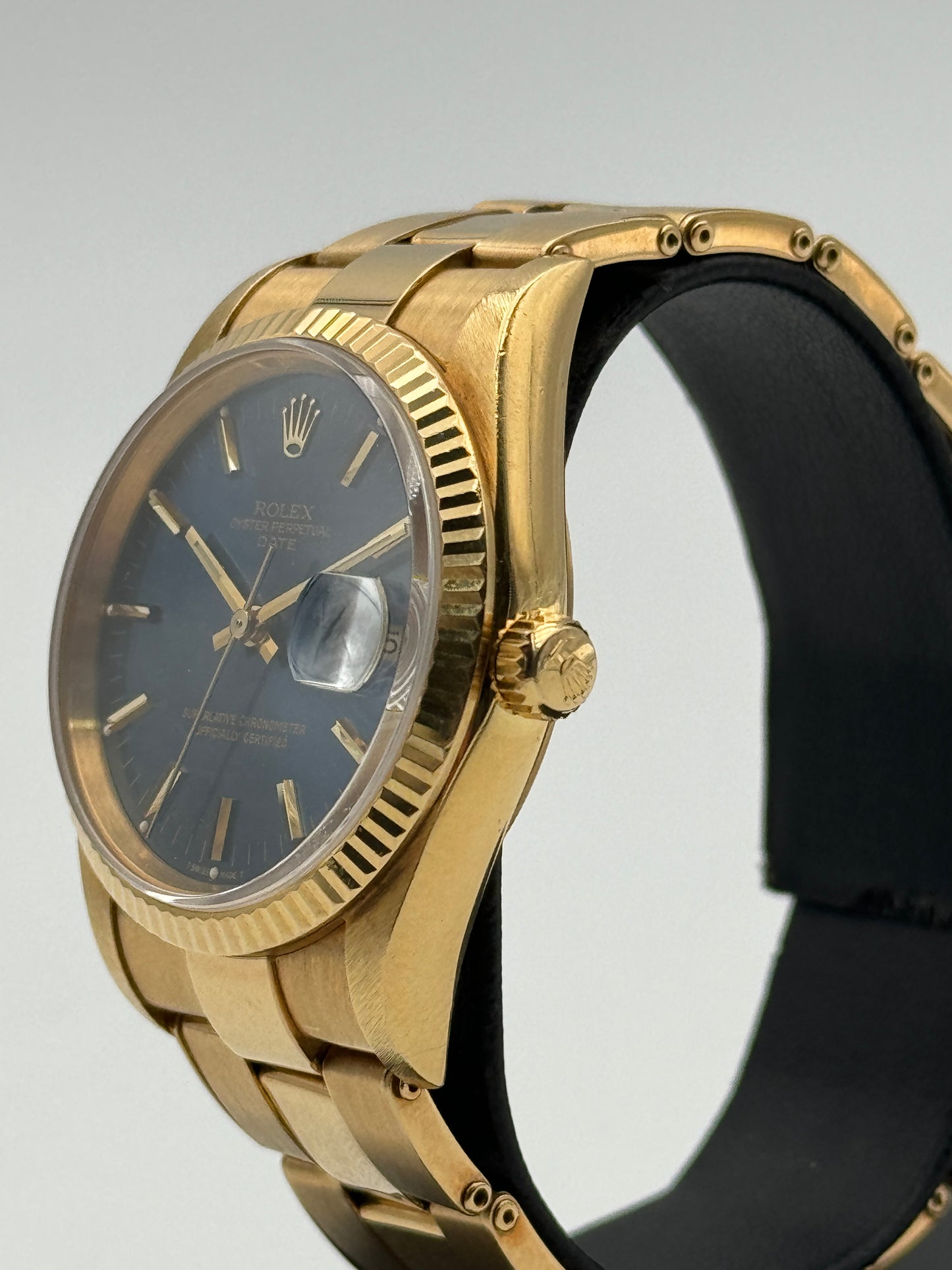 Rolex Oyster Perpetual Date 15238 full gold