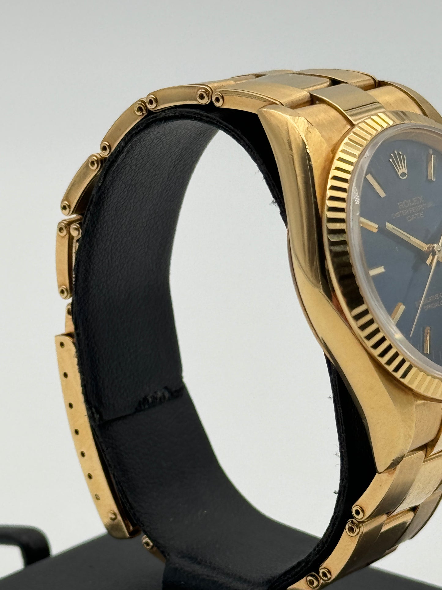 Rolex Oyster Perpetual Date 15238 full gold