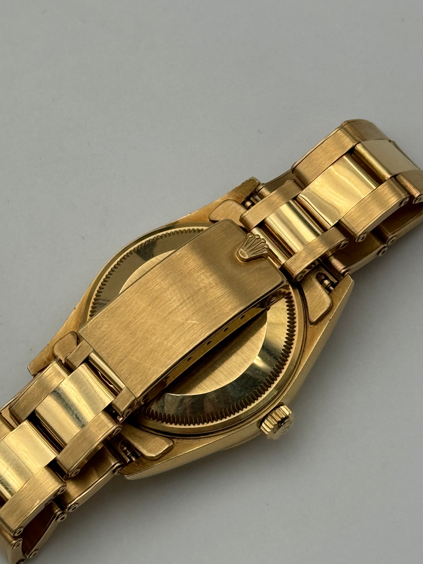 Rolex Oyster Perpetual Date 15238 full gold