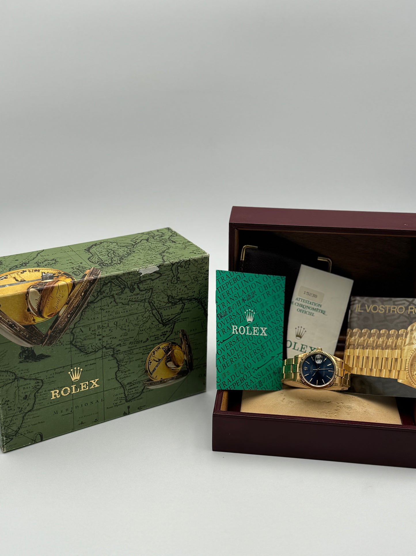 Rolex Oyster Perpetual Date 15238 full gold