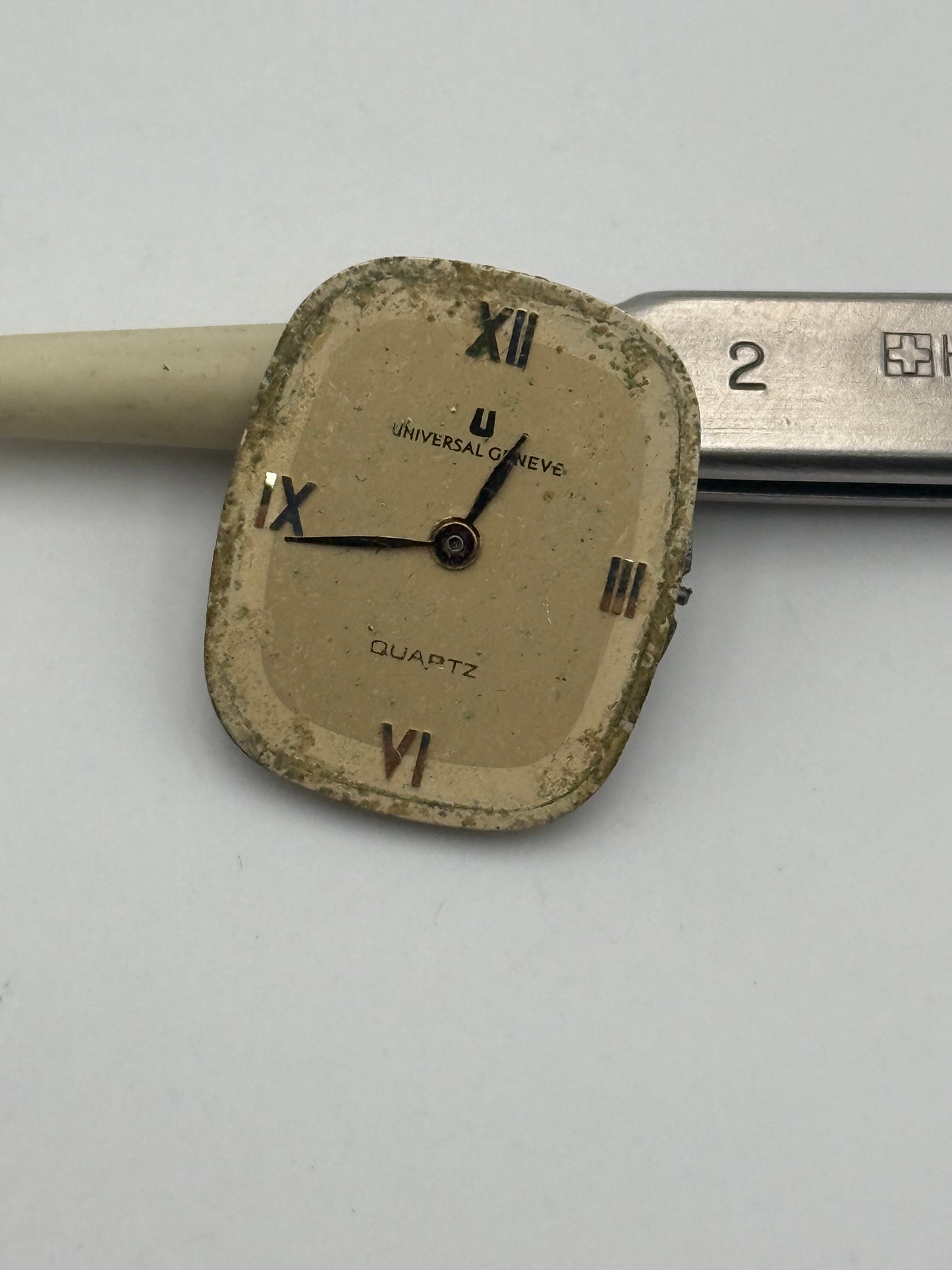 universal geneve fe quartz movement movimento
