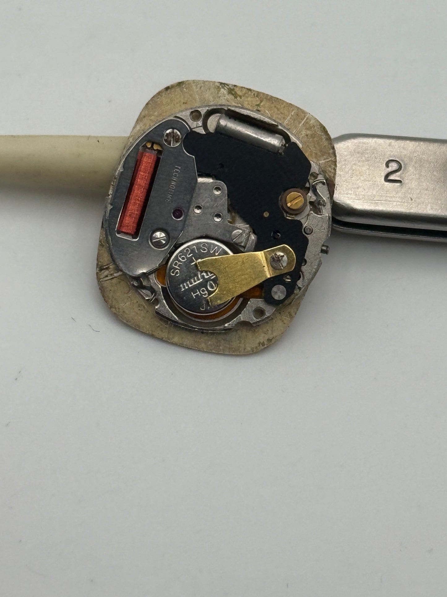 universal geneve fe quartz movement movimento